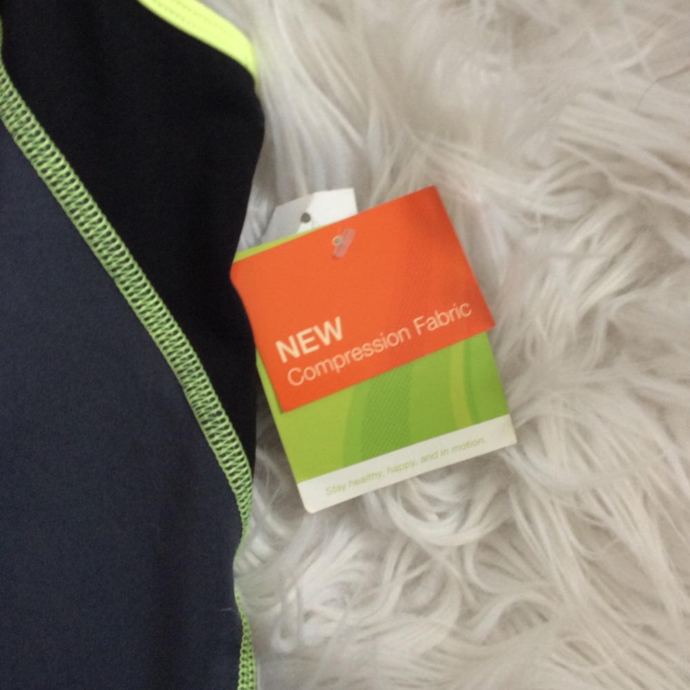 NWT Gap Body Racerback Tank - Picture 5 of 5